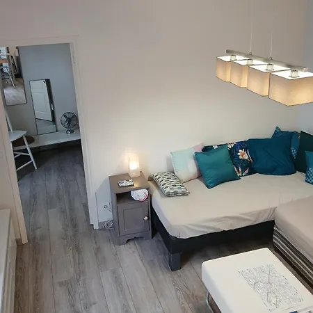 Apartman Puces De Vanves